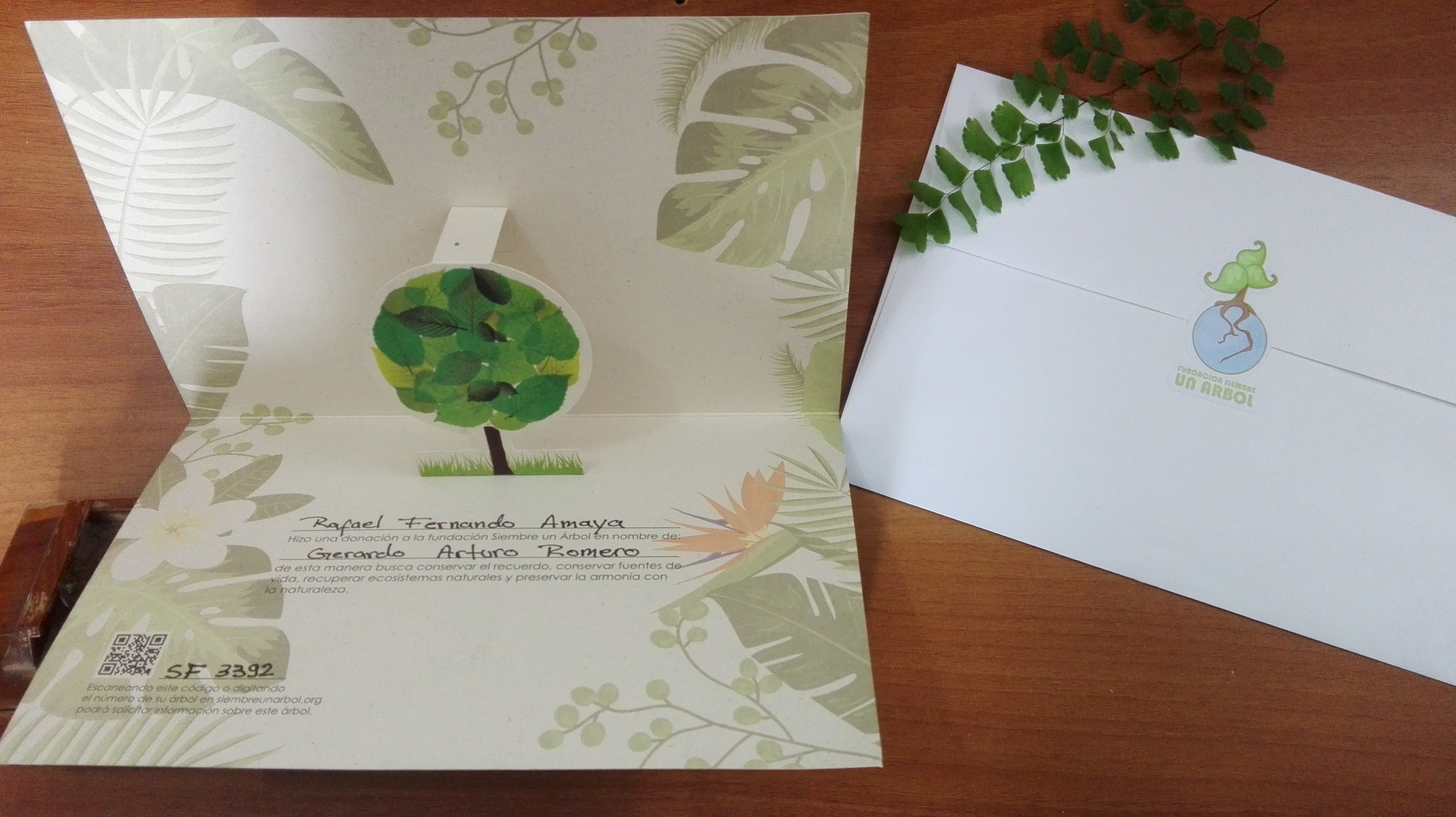 Tarjeta digital siembre un arbol